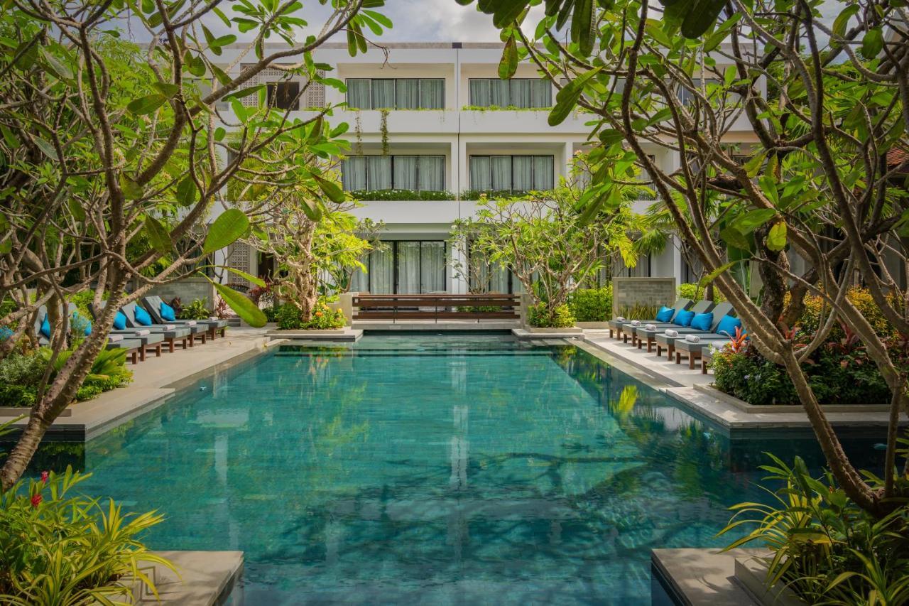 Eightfold Urban Resort Siem Reap Eksteriør bilde The hotel's swimming pool